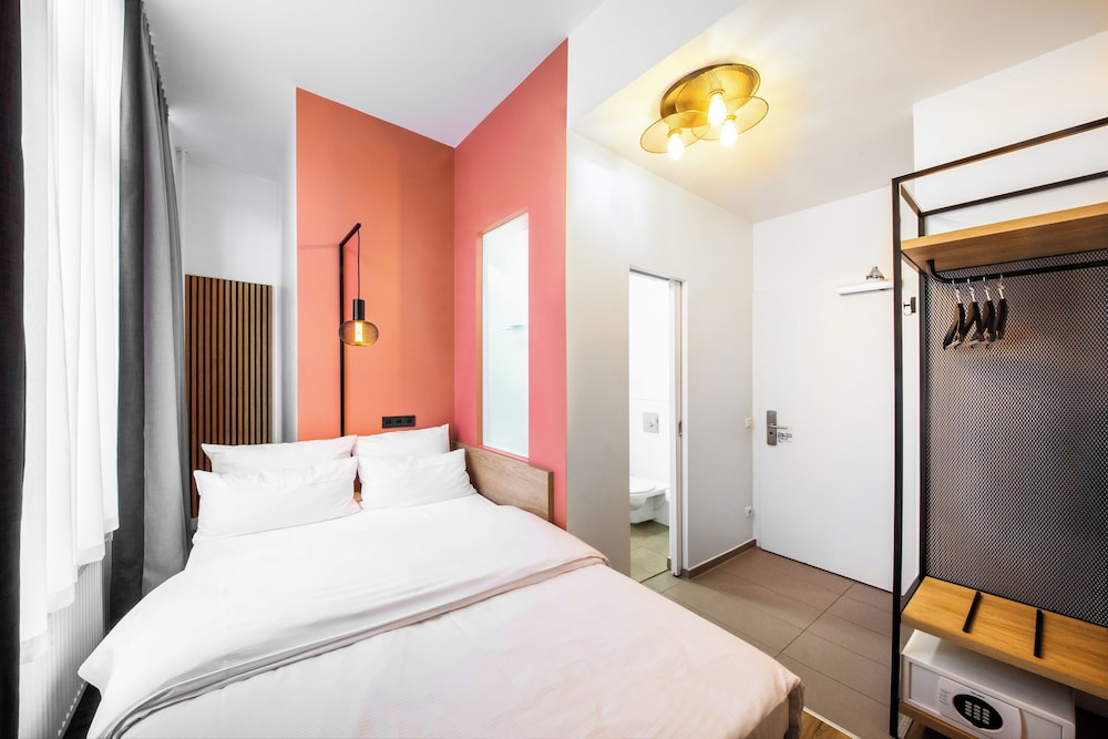 Xs, Calm، CALMA Berlin Mitte 2/8