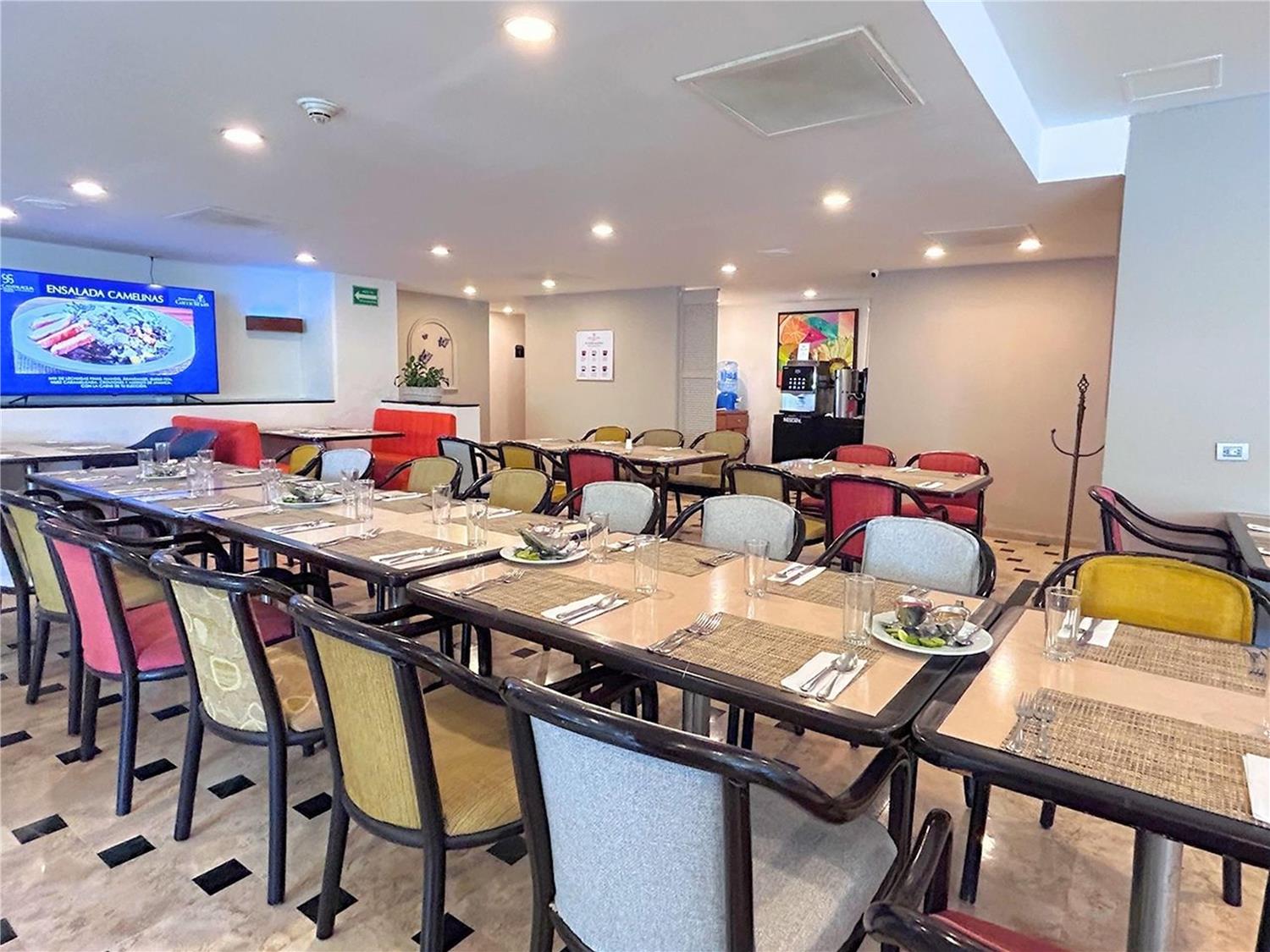 restaurant cafeteria