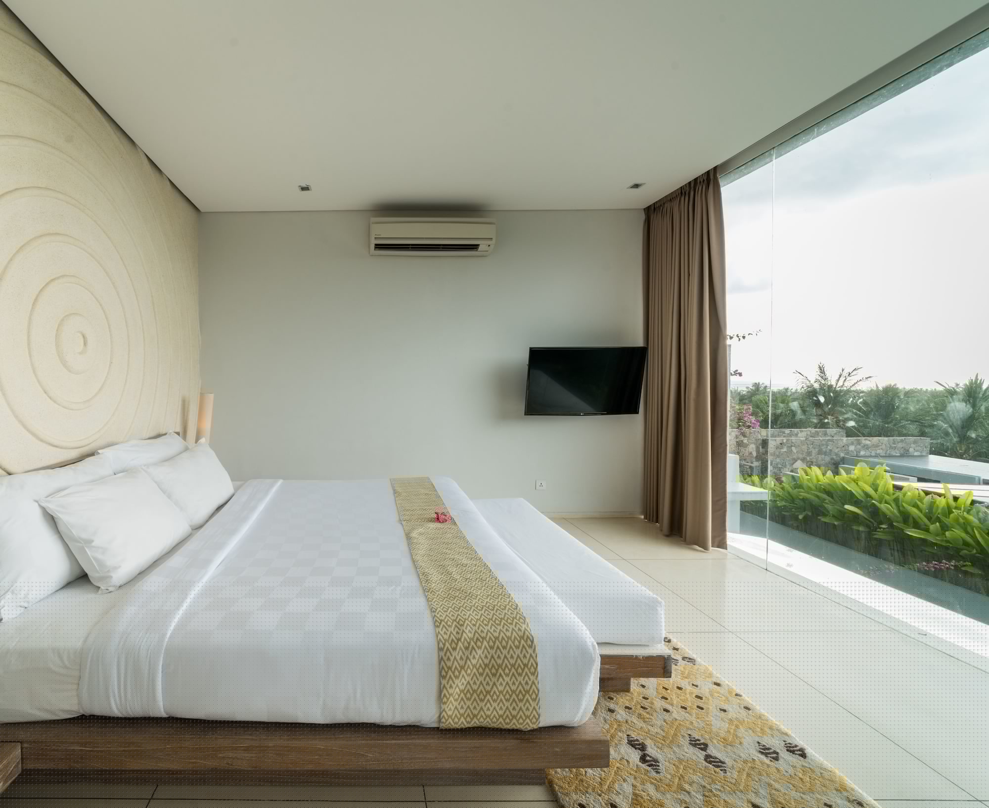 Superior, King Bed, Mountain and Sea View, Balcony، Svarga Resort 4/6