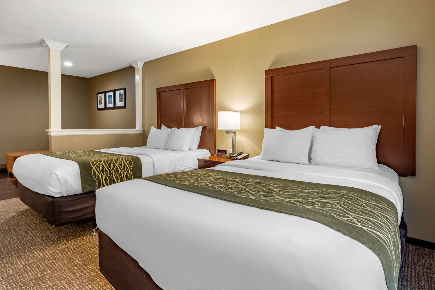 SUITE, 2 QUEEN BEDS
