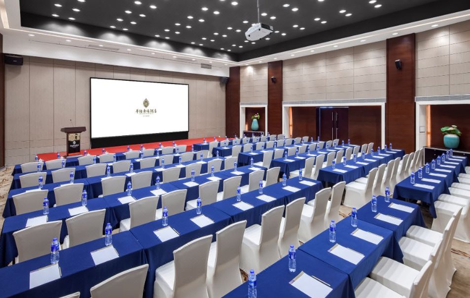 Huaqiang Plaza Hotel 34/42