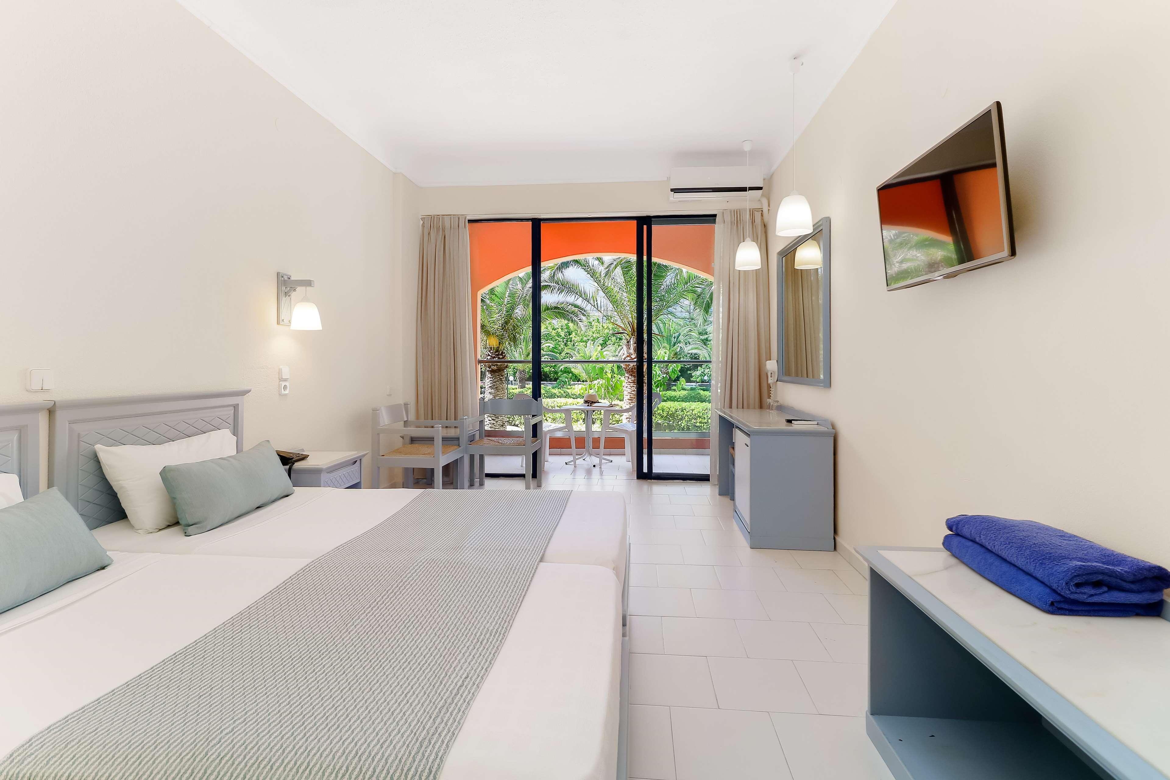 Mare Monte Beach Hotel 8/50