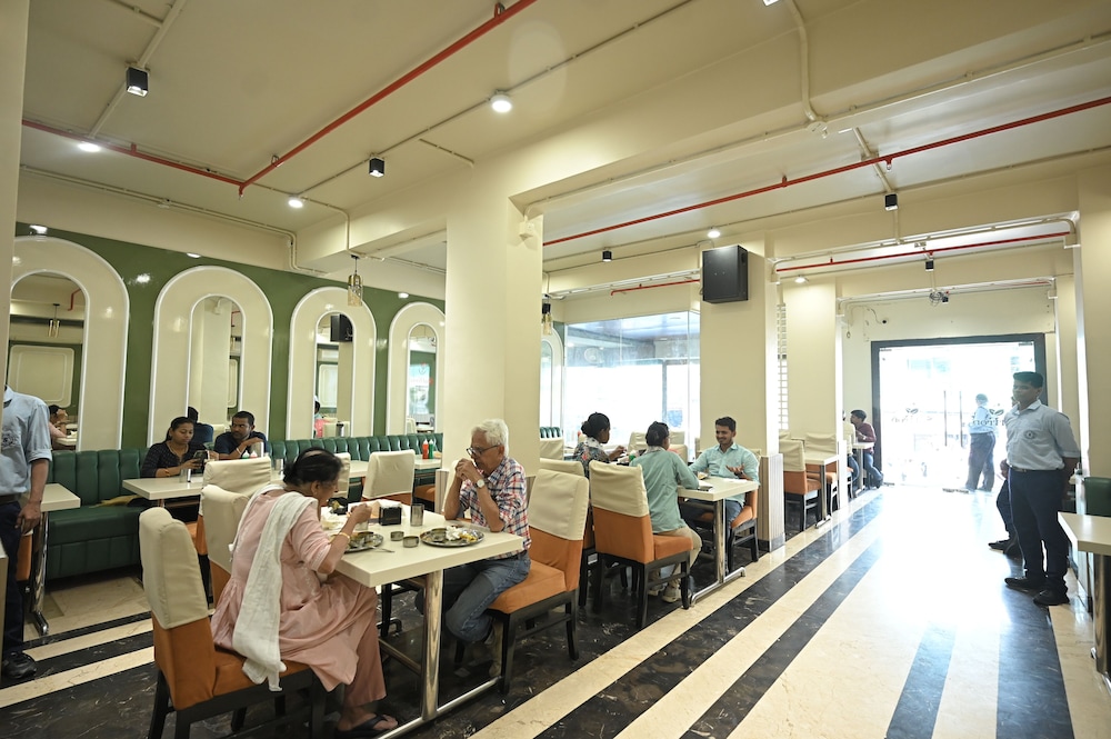 Hotel Saffron 38/50