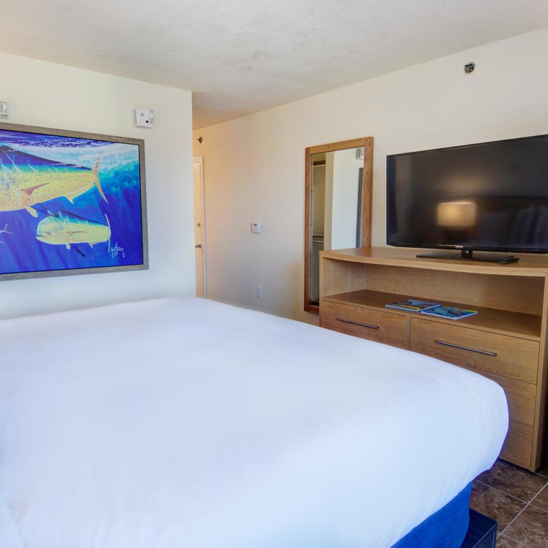 Room, Queen Bed, Partial Ocean View, Balcony, Accessible