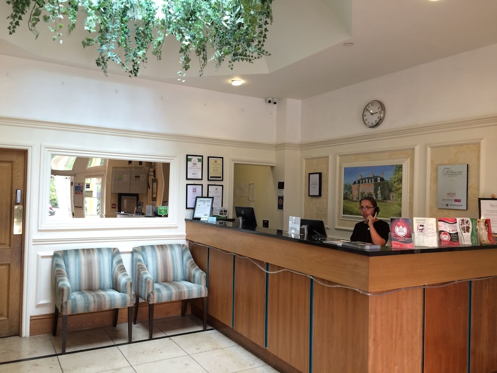 Orsett Hall Hotel 5/46