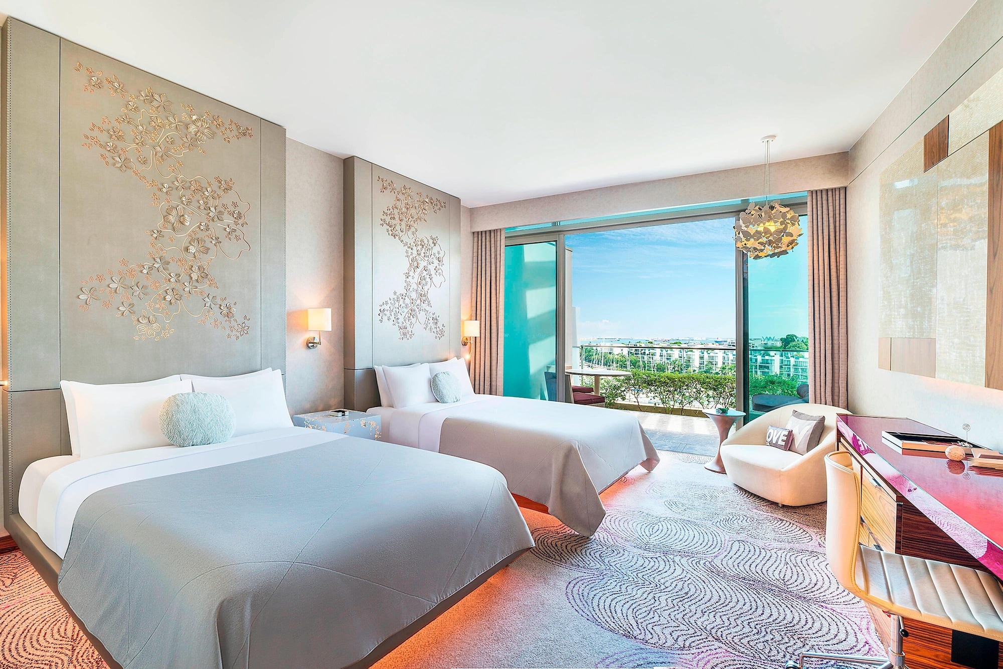 Spectacular, 2 Queen Beds, Marina View, Balcony, W Singapore Sentosa Cove 5/9