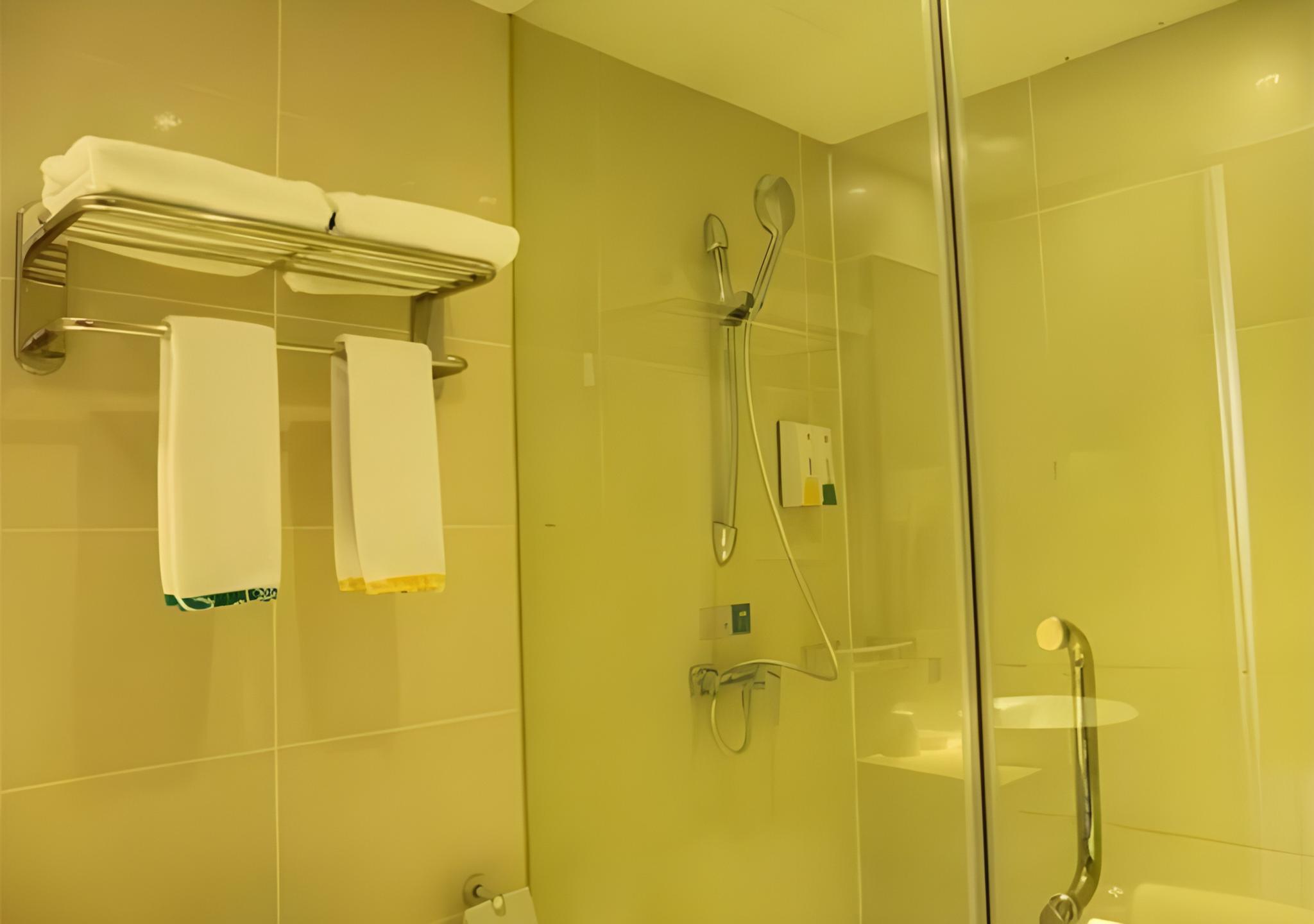 City Comfort Inn Xiantao Local Taxation Bureau 52/53