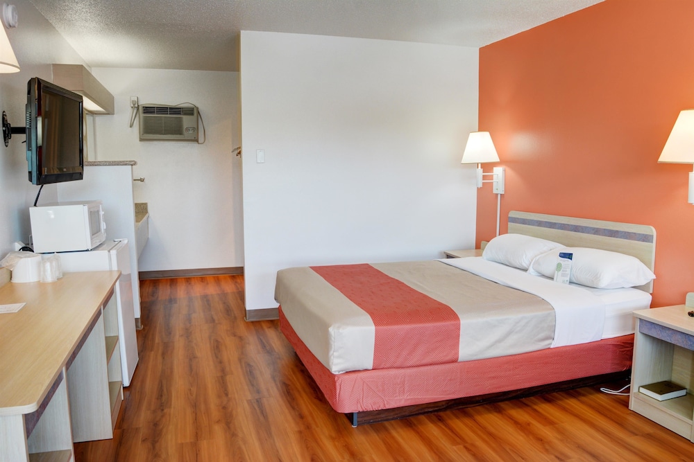 Motel6 Bend, OR 33/58