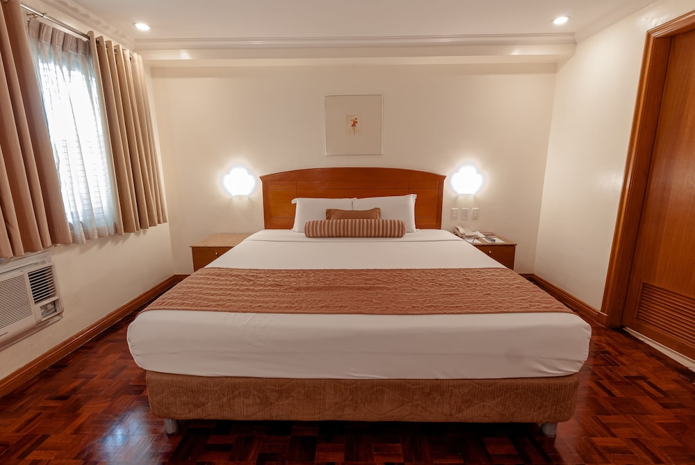 City Garden Suites Manila 12/69