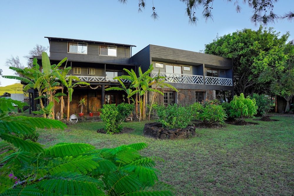 Hotel Uka Mana 1/50