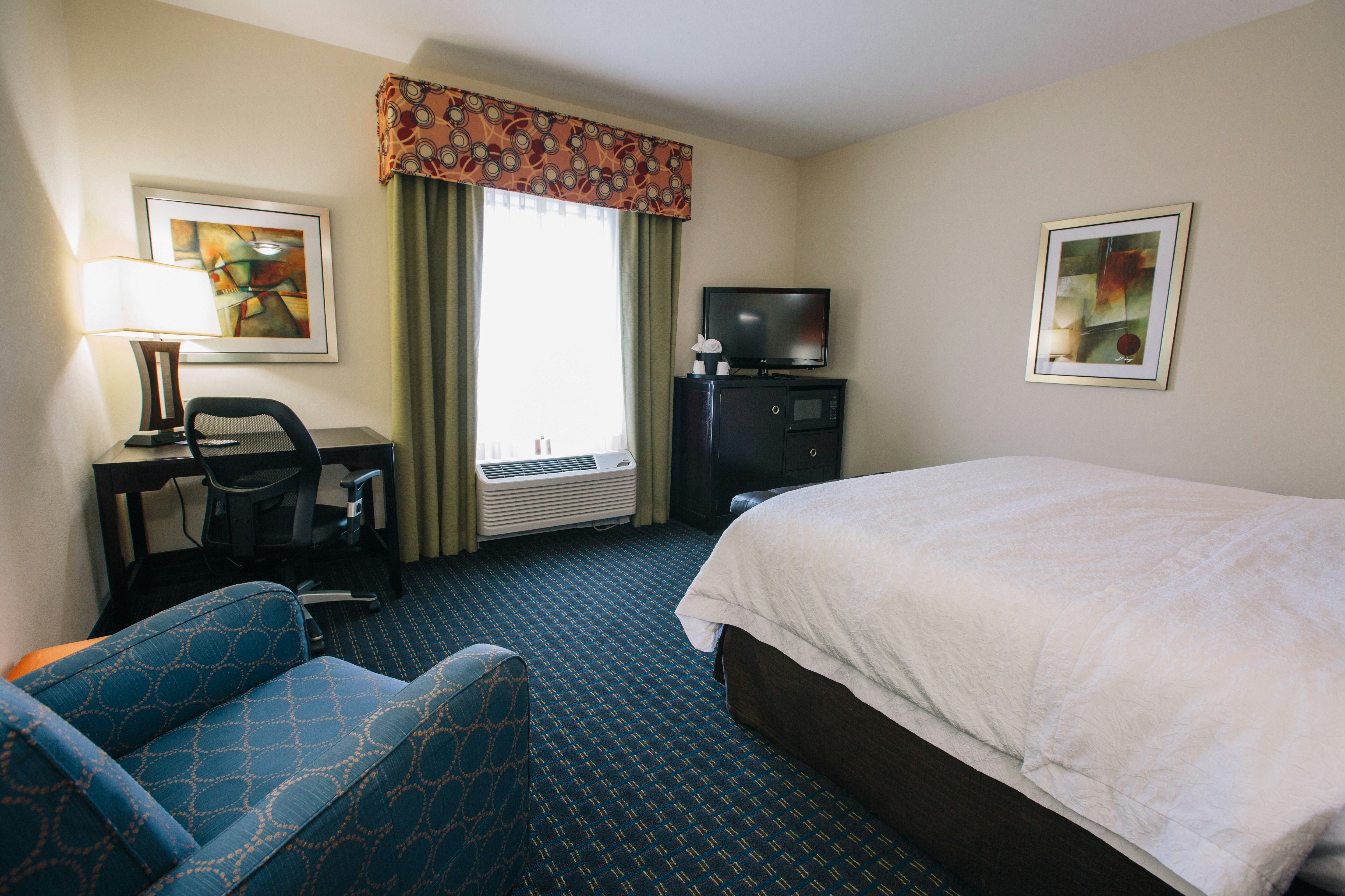 Hampton Inn Suites Effingham 13/63