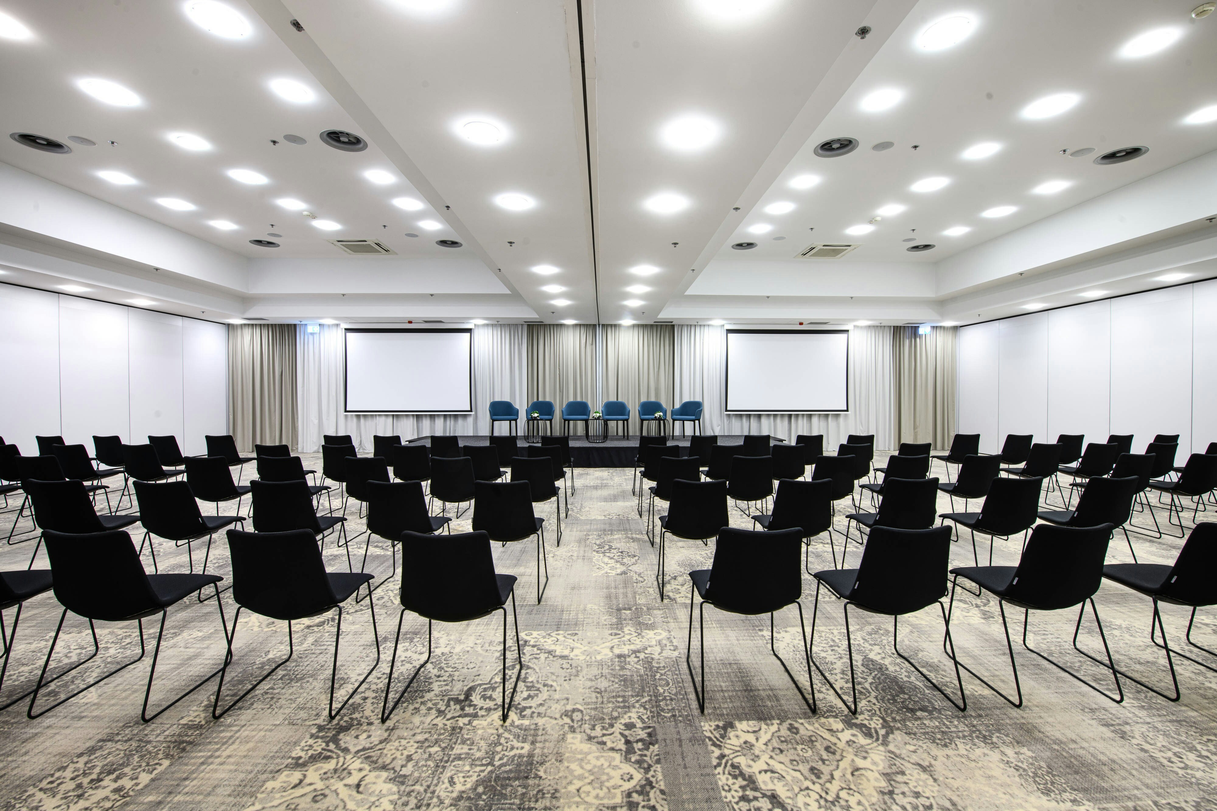 Courtyard By Marriott Warsaw Airport 53/62