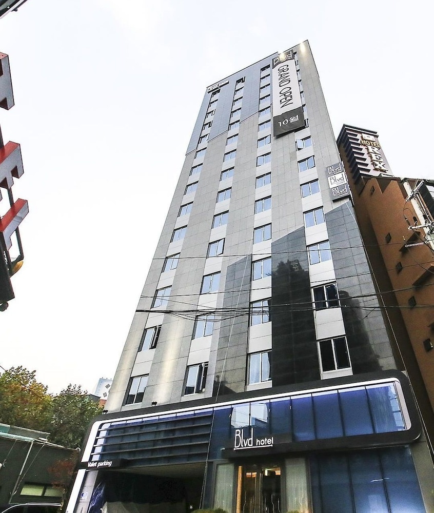 BLVD Hotel photo3