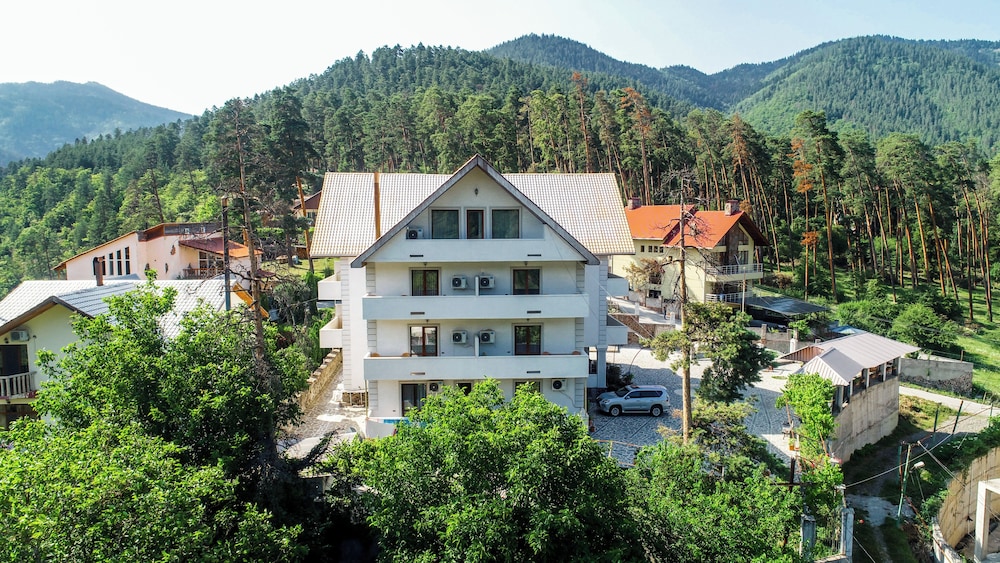 Natali Hotel 8/65