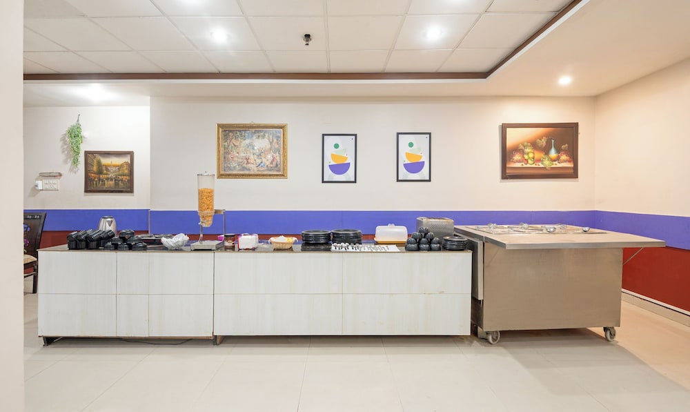 Hotel Paras International 14/49