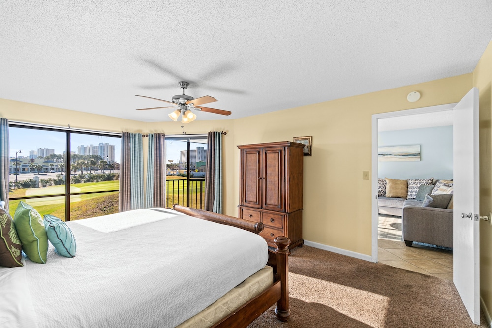 2 BEDROOMS, CONDO, GOLF, VILLA