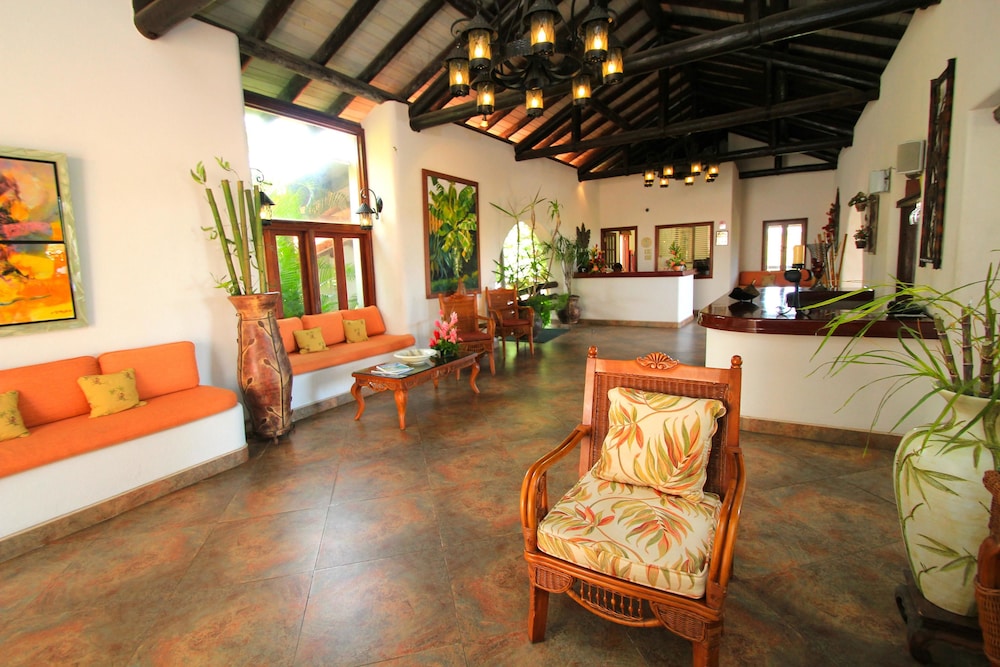 Sugar Cane Club Hotel & Spa 33/43