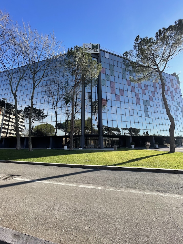 Mercure Roma Cinecitta 63/66