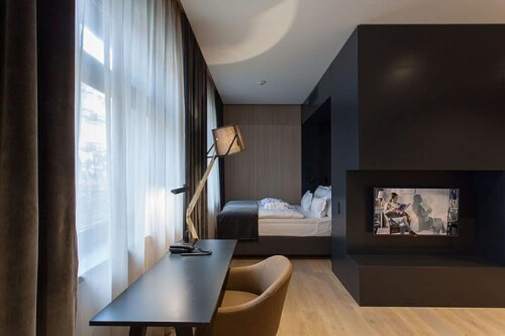 DELUXE, APARTMENT