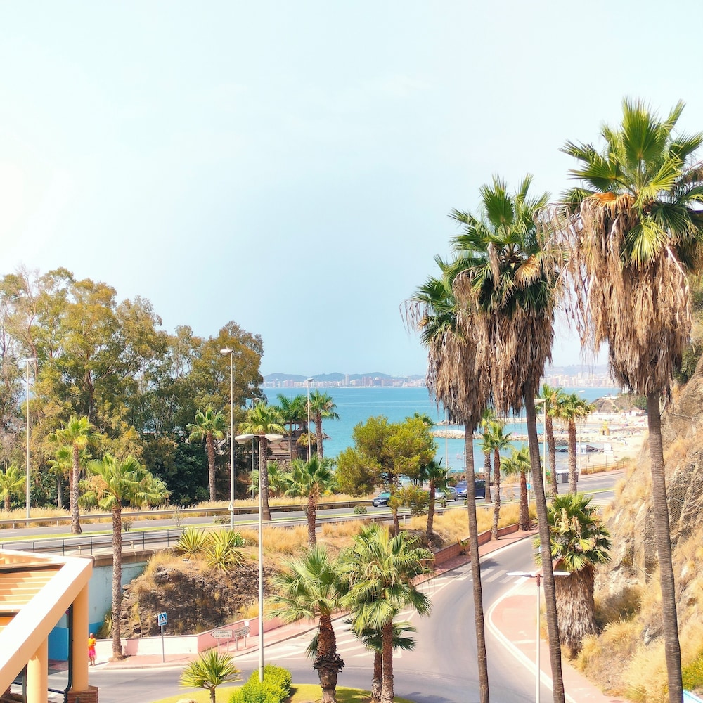 ArtPlatinum Suites and Apartments 28/33