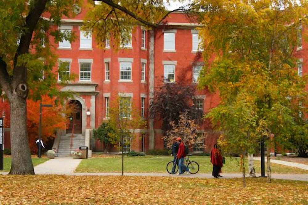 University of Alberta - Guest Accommodation 36/45
