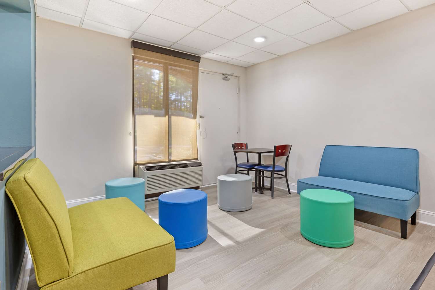 Clarion Pointe Durham Research Triangle Park 19/24