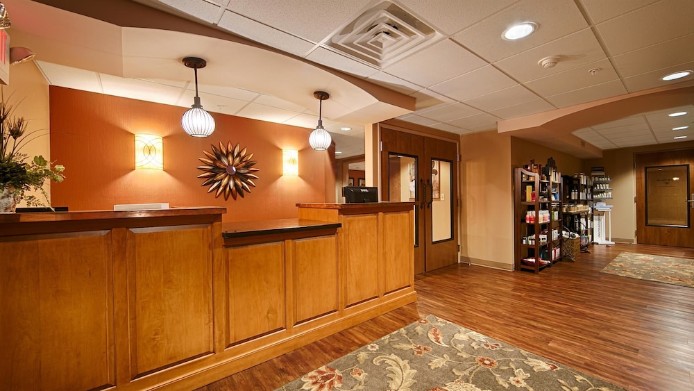 Lobby at Best Western Plus Intercourse Village Inn & Suites, Gordonville - PA