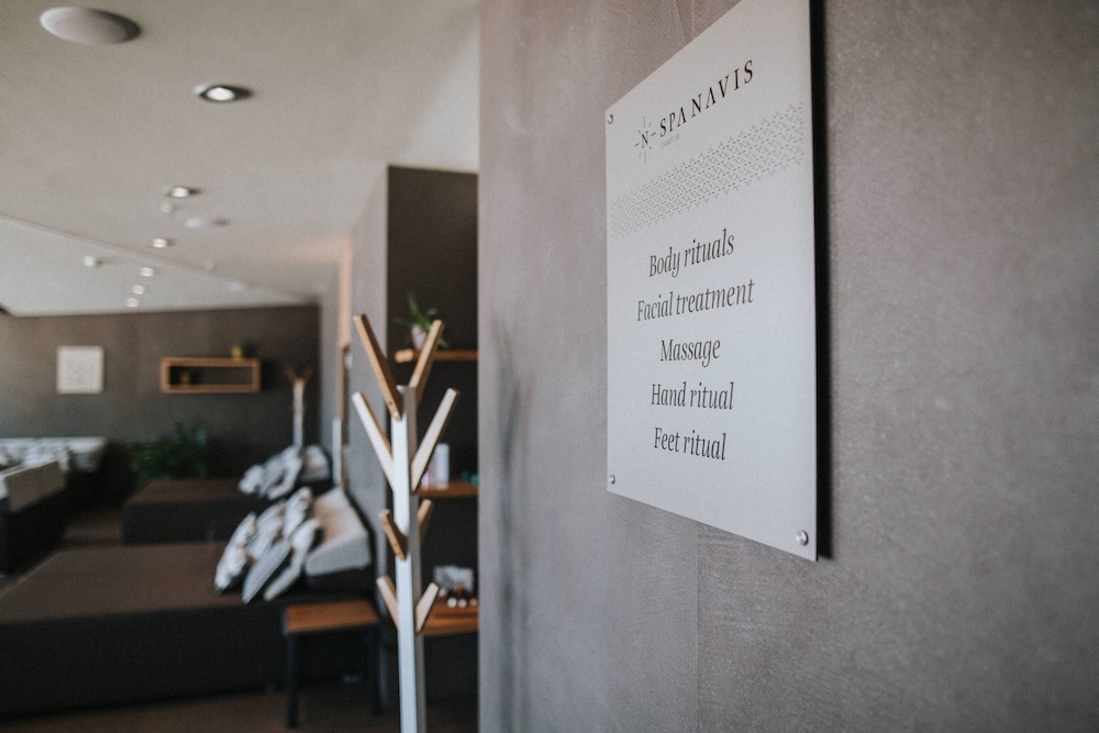Boutique & Design Hotel Navis 45/77