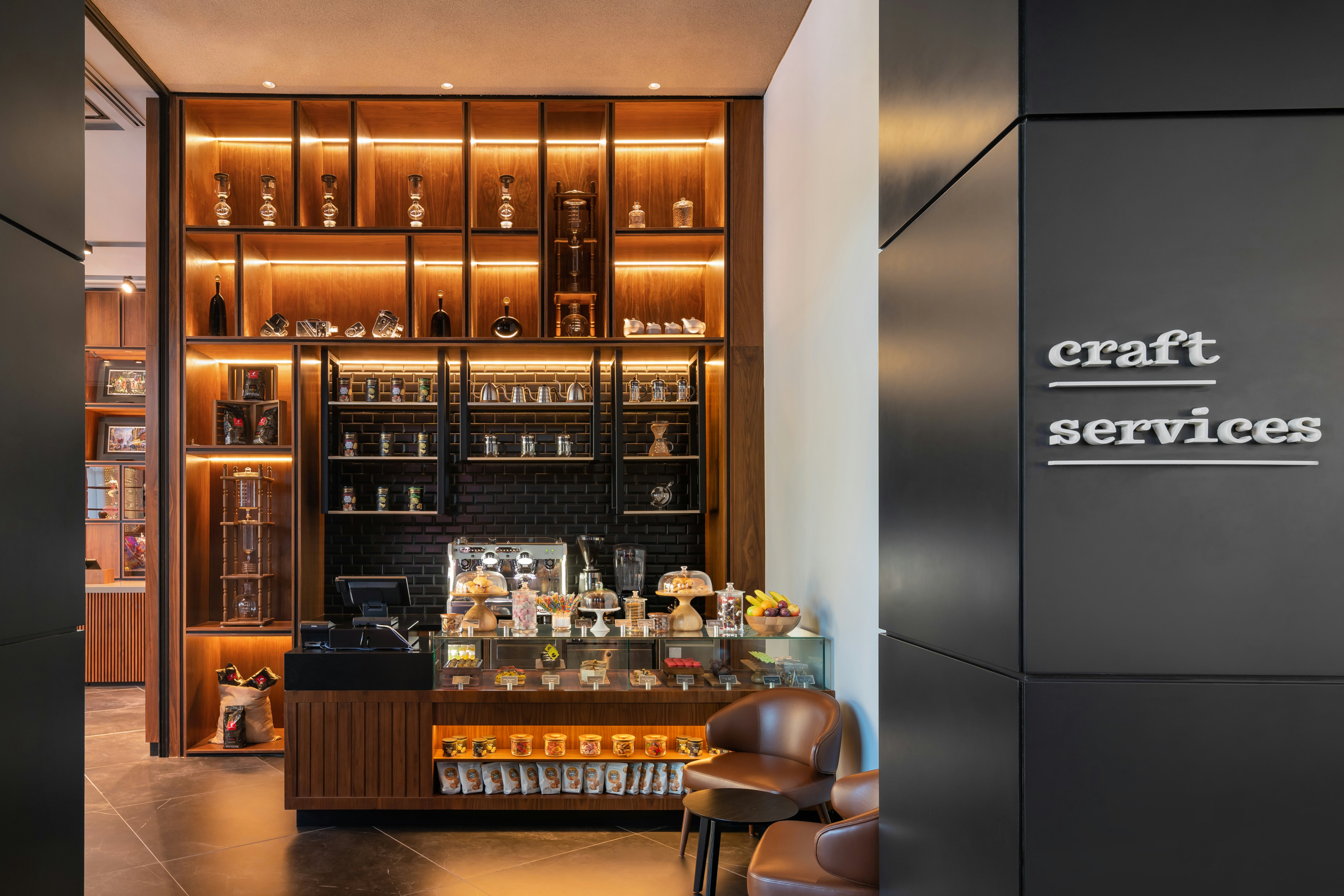 The WB Abu Dhabi, Curio Collection by Hilton 8/50