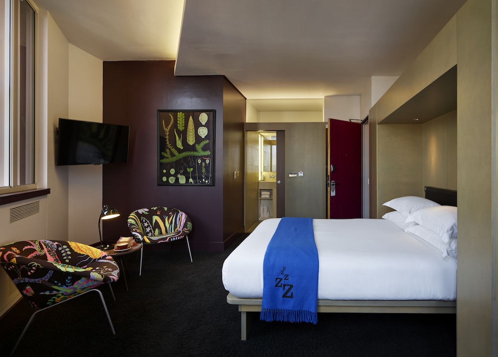 Marrable's Farringdon Hotel 24/36