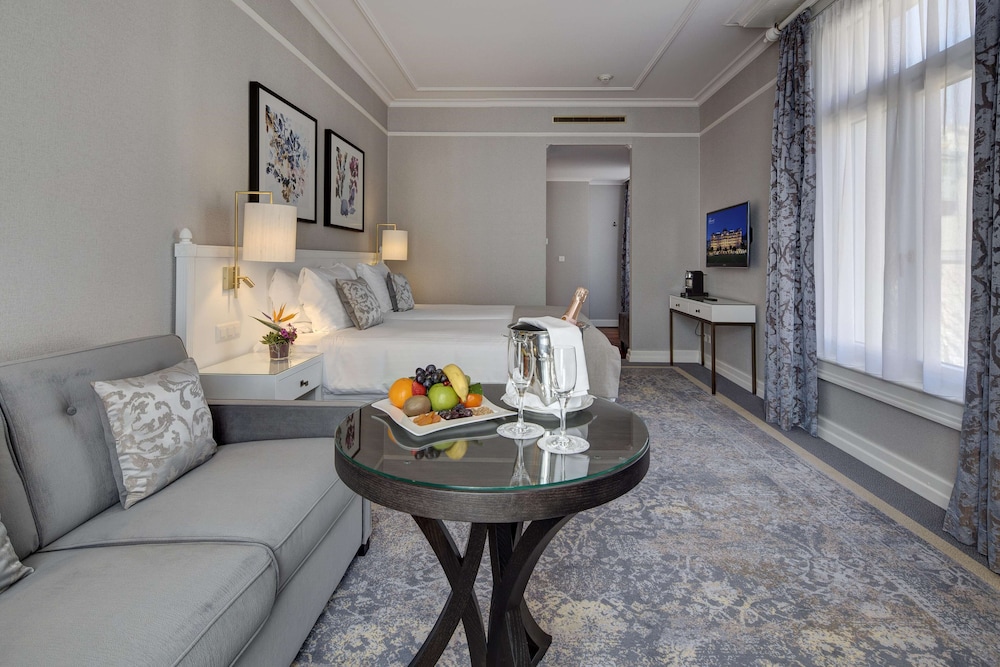 Fairmont Le Montreux Palace 58/75