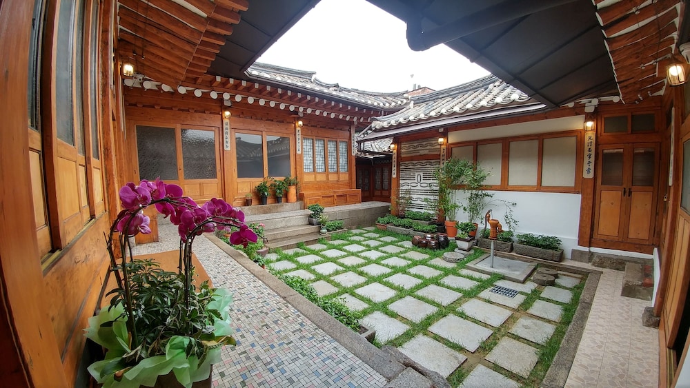 So Hyeon Dang Hanok Guesthouse 54/67