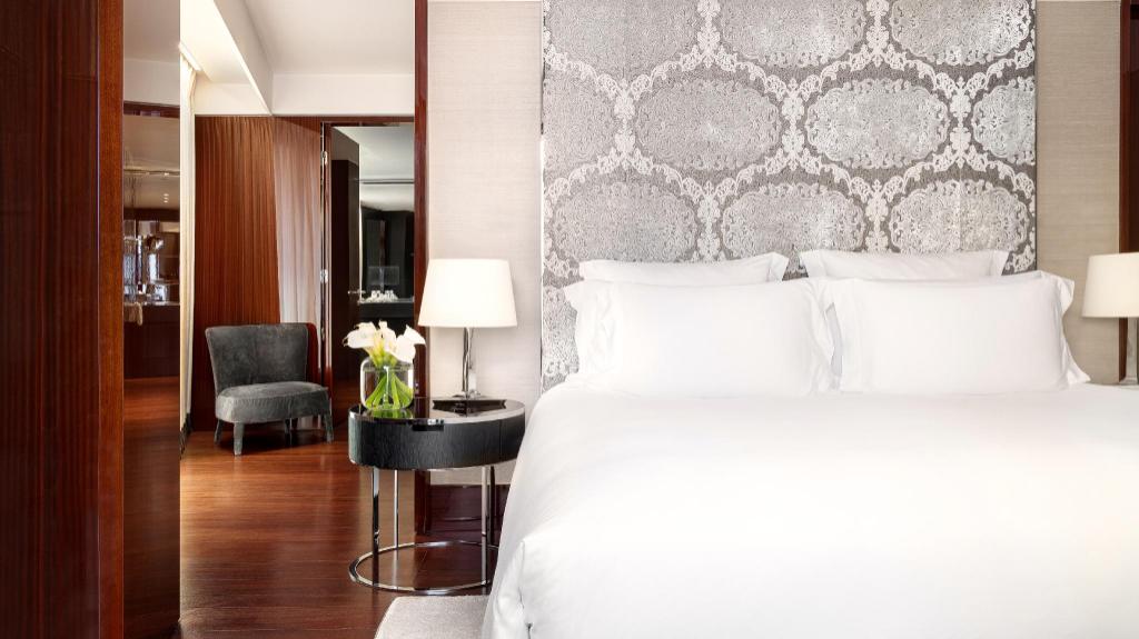 1 Bedroom, Premium, Suite, King Bed, Terrace