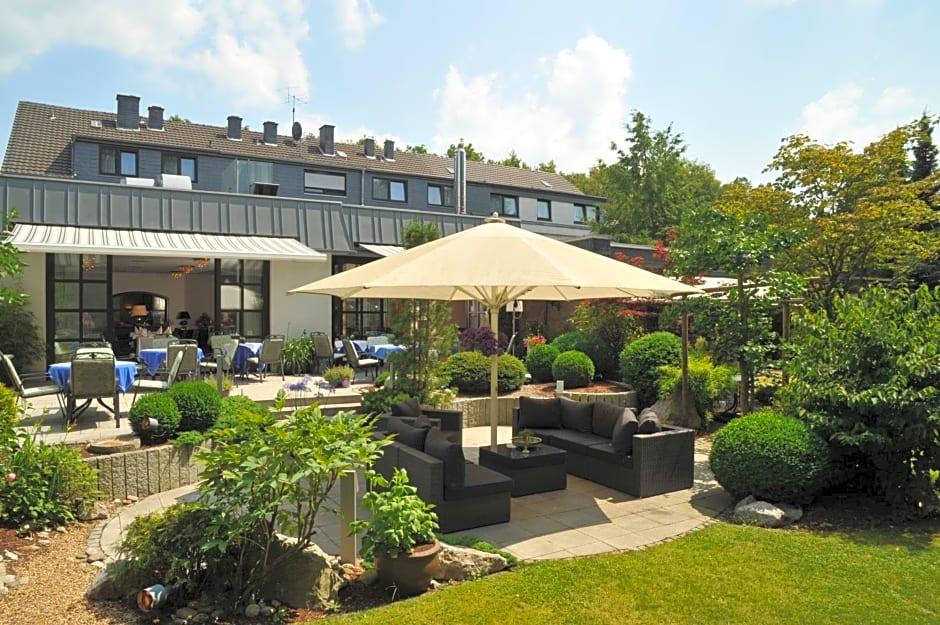 Hotel Spiegel 3/50
