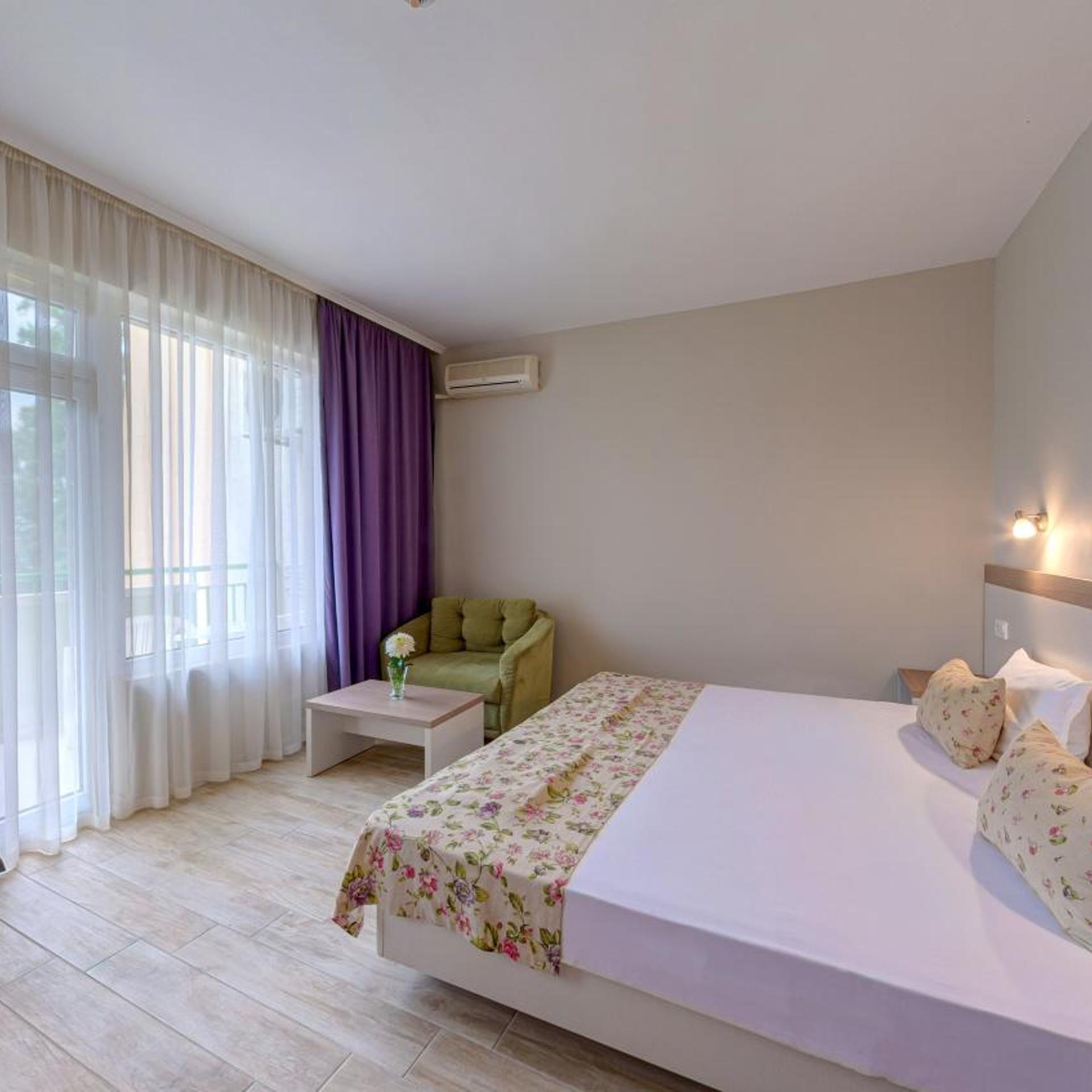 SUPERIOR, DOUBLE BED