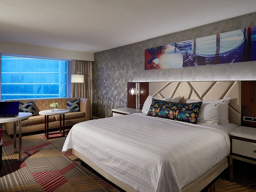 Classic, King Bed, South Tower, Smoking