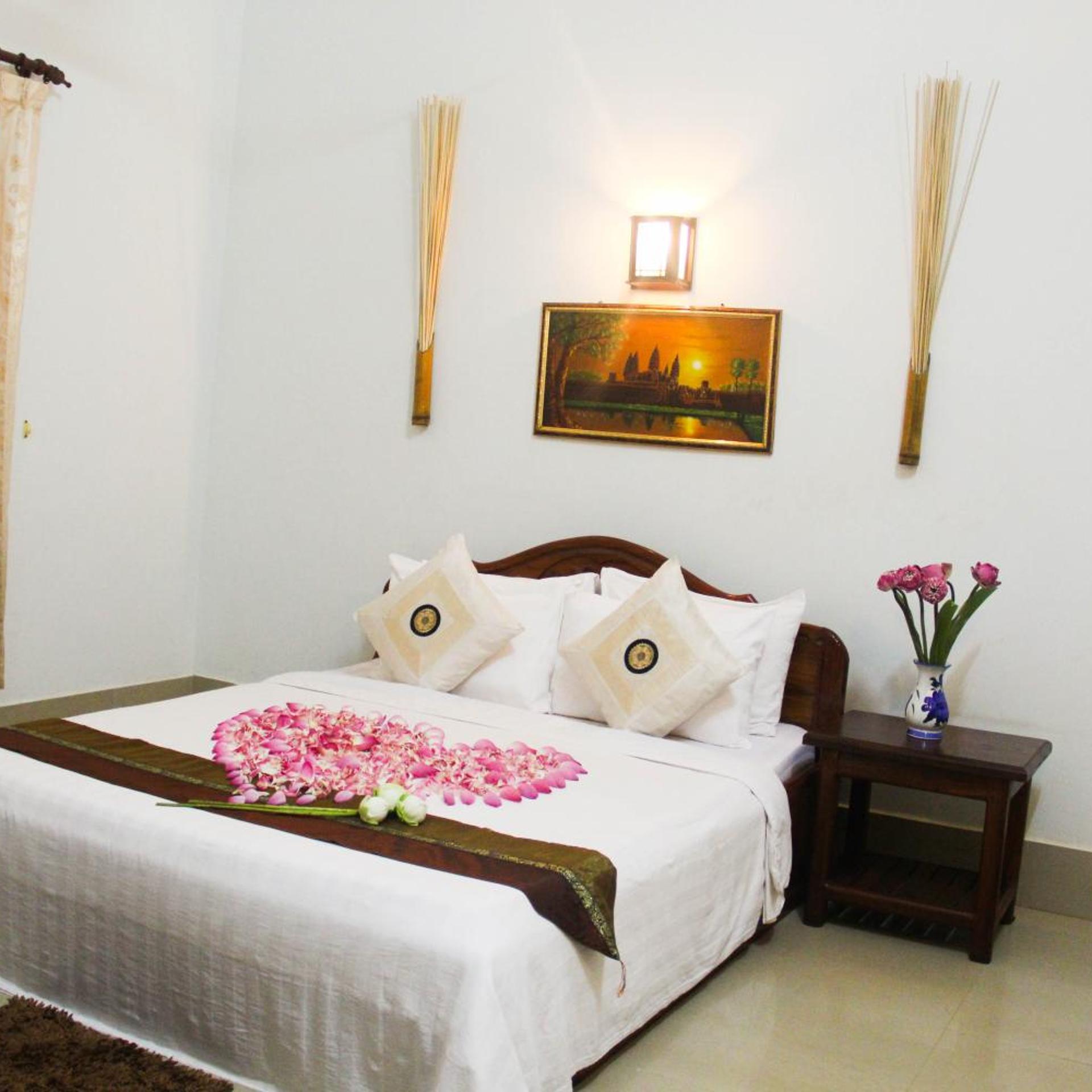 ROOM, DOUBLE BED, WITH FAN