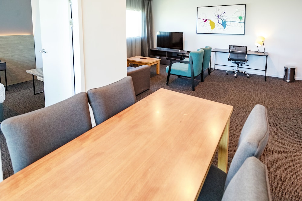 Mercure Sunshine Coast Kawana Waters 44/69