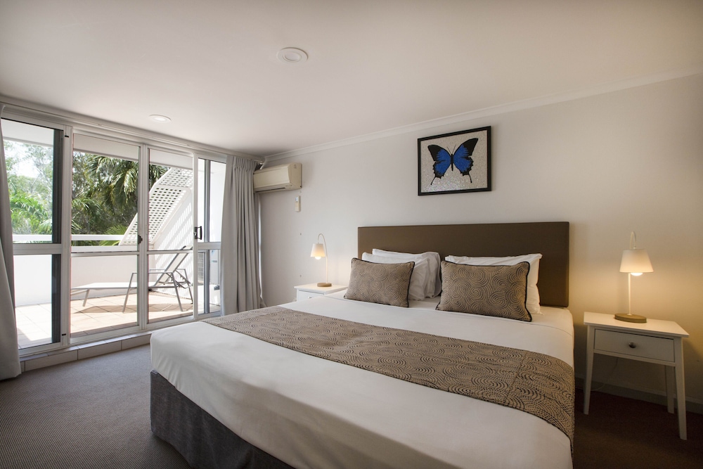Apartments At the White House Port Douglas 18/65