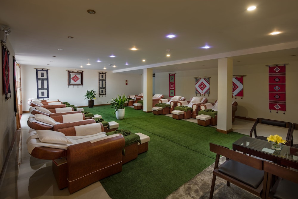 Freesia Hotel 55/72