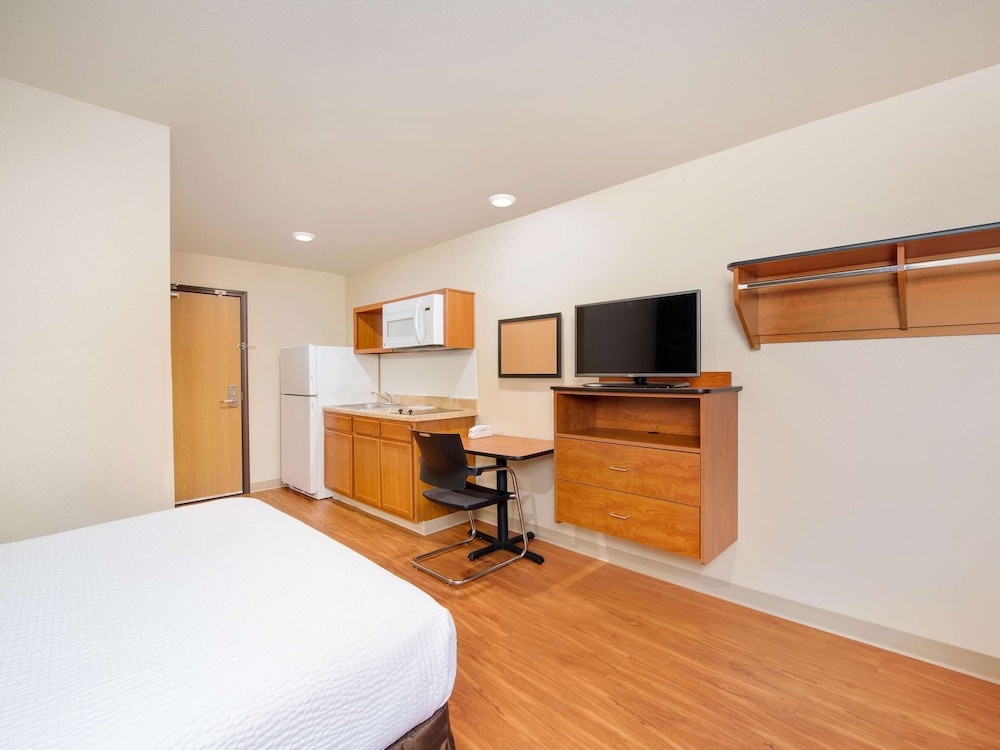 Extended Stay America Select Suites Atlanta Chamblee 18/53