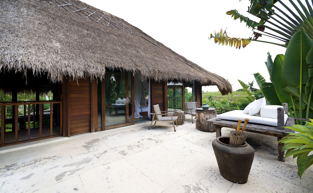 Planta Luxury Boutique Resort 5/56