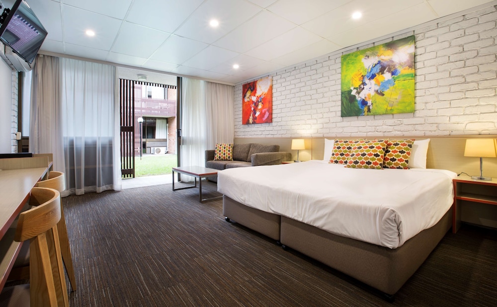 Studio, King Bed, Sofa