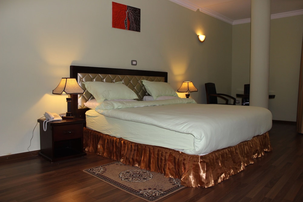 Oasis Hotel Apartment 16/57