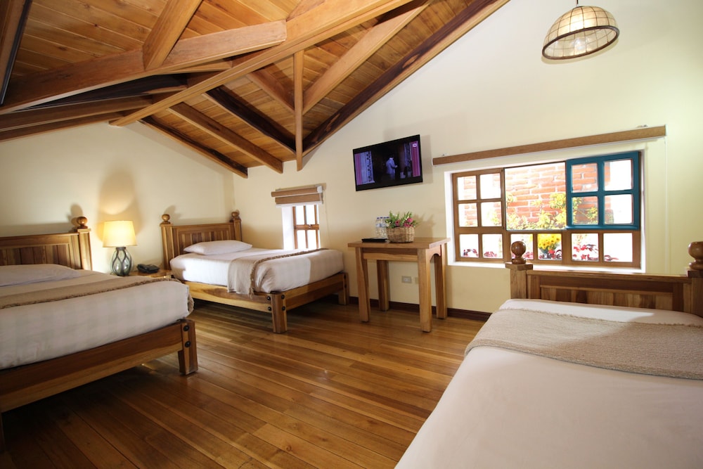 Vieja Cuba Hotel 25/60
