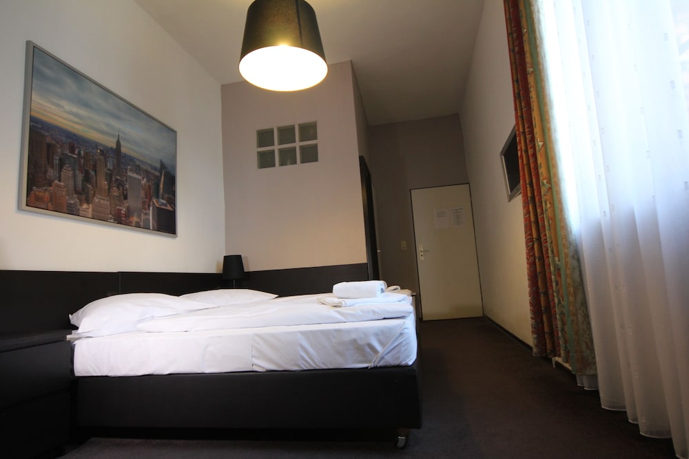 Hotel Carlton 31/50