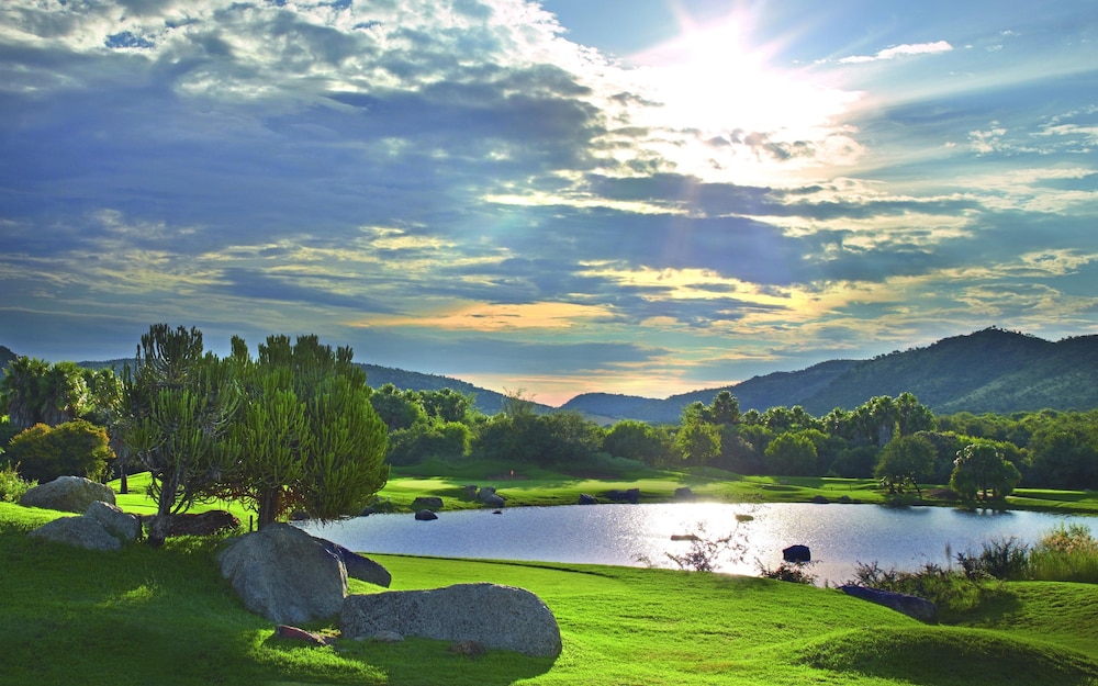 The Cascades Hotel At Sun City Resort 37/50