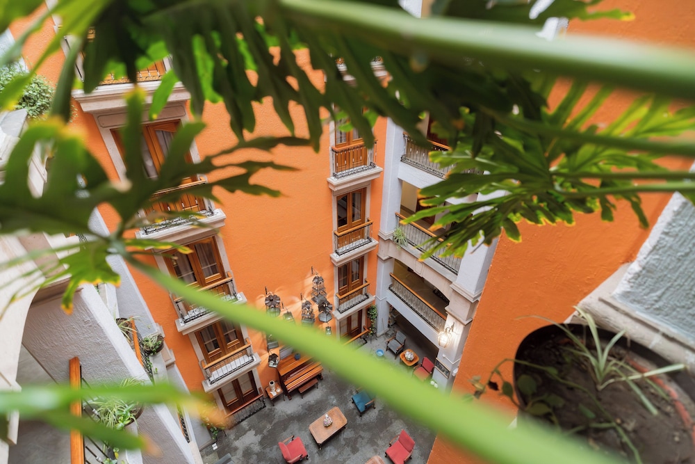Hotel Santiago de Compostela 61/66