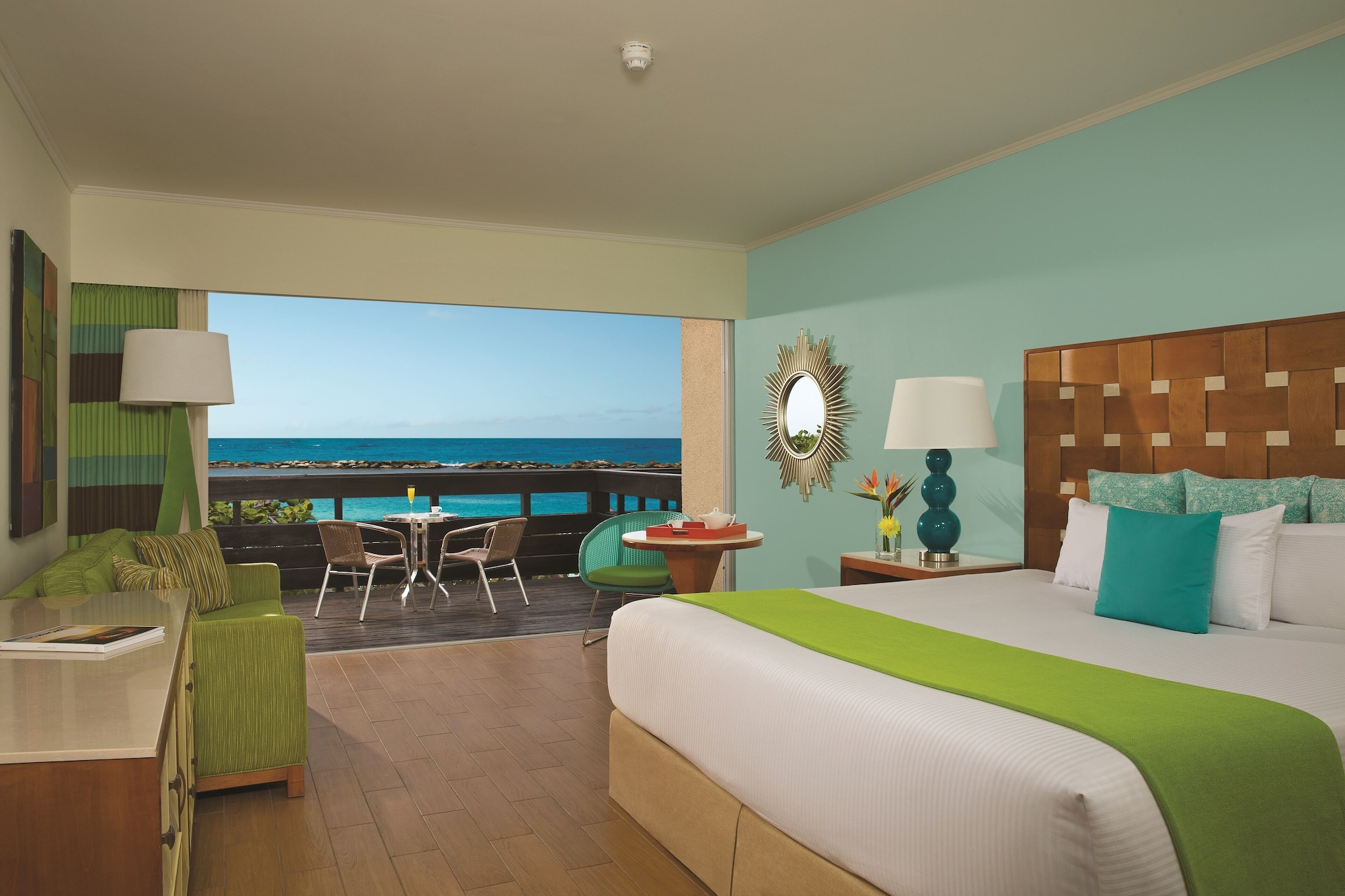 Sun Club, Premium, Deluxe, King Bed, Ocean Front