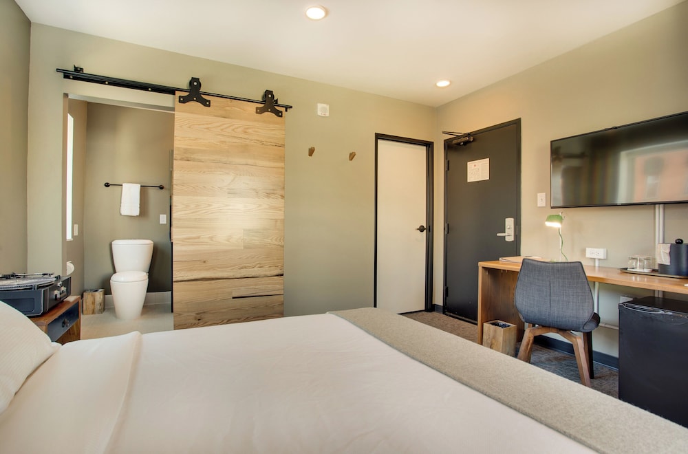The Oxbow Hotel 22/69